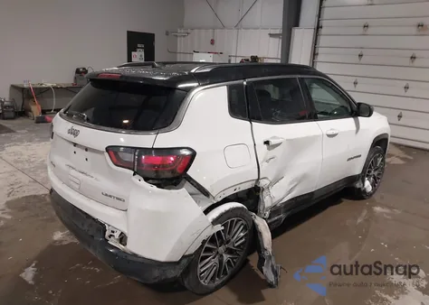 2022 Jeep Compass Limited 4X4 z USA, uszkodzony, nr VIN 3C4NJDCB6NT193921